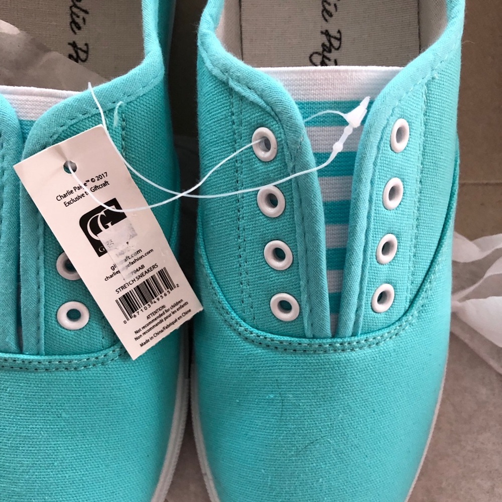 Sneakers - Picture 3 of 3